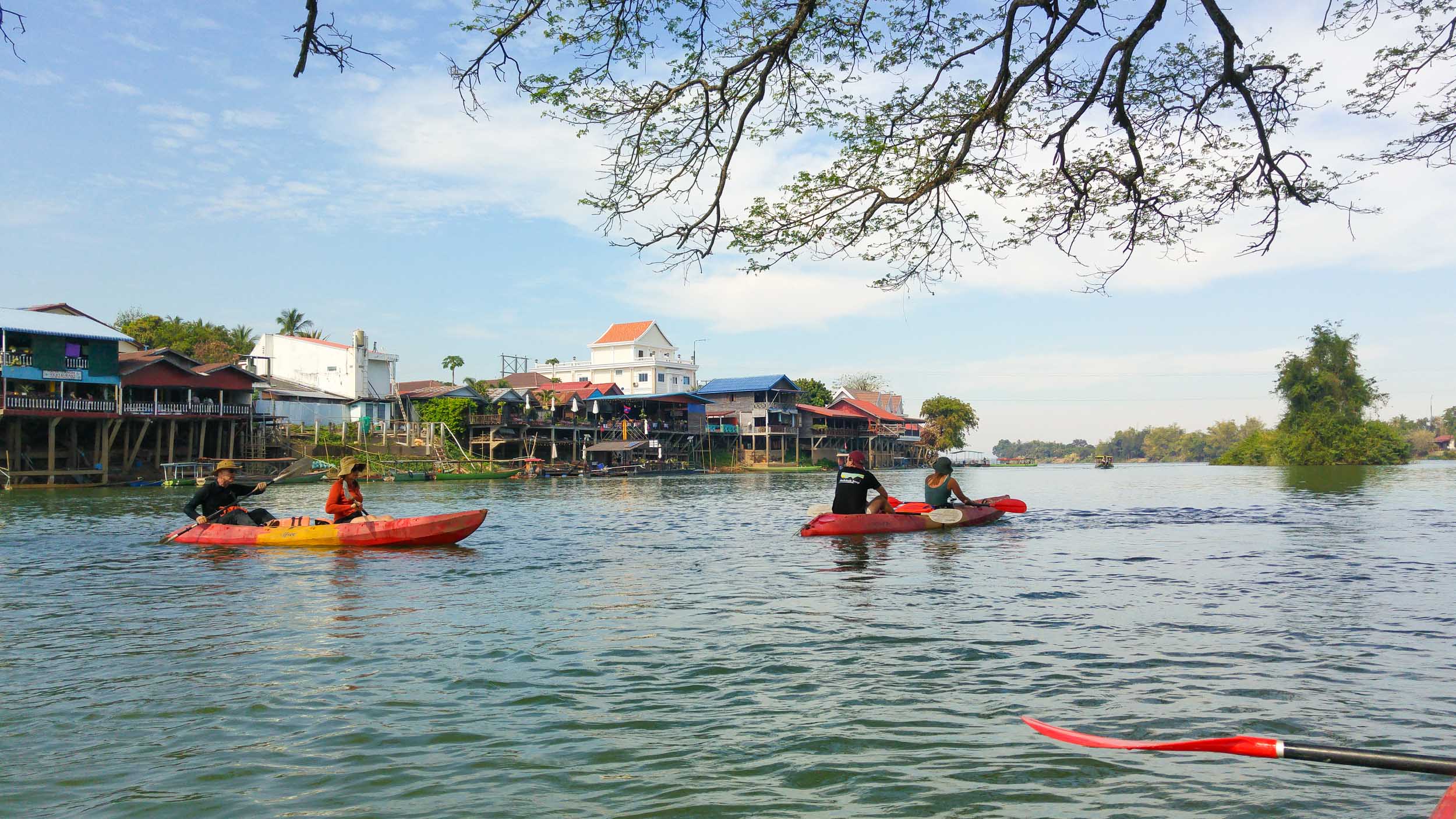 Kajaks am Mekong vor Don Det