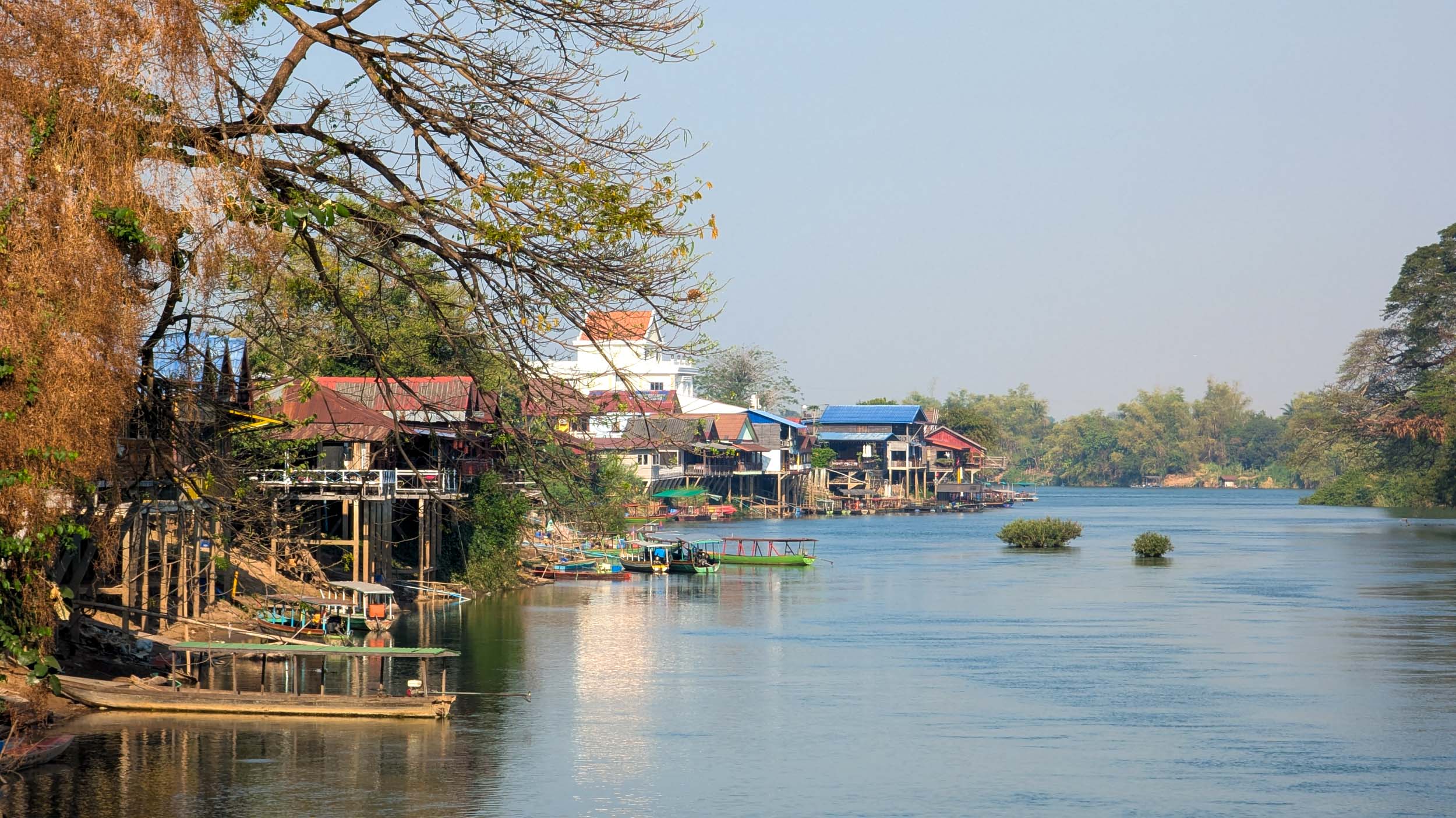 Häuser am Mekong in Don Det